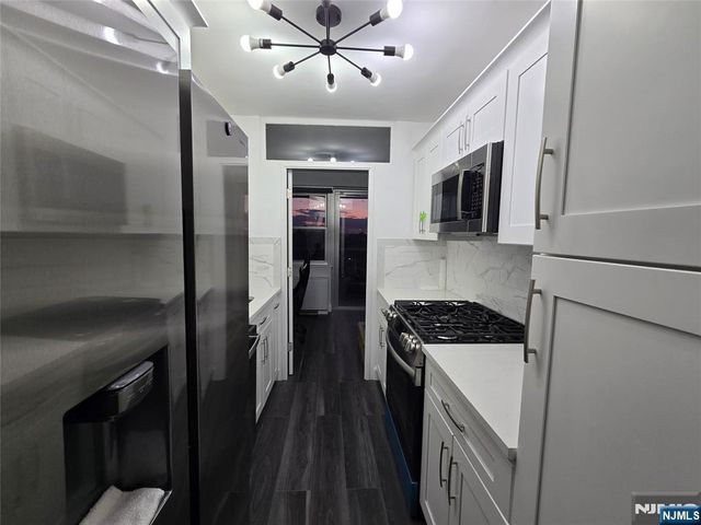 6600 Boulevard E 15F, West New York, NJ 07093