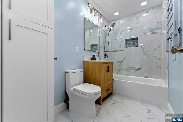 6600 Boulevard E 15F, West New York, NJ 07093