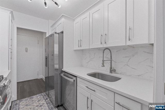 6600 Boulevard E 15F, West New York, NJ 07093