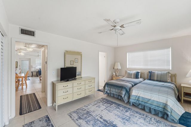 80 Harwood H, Deerfield Beach, FL 33442