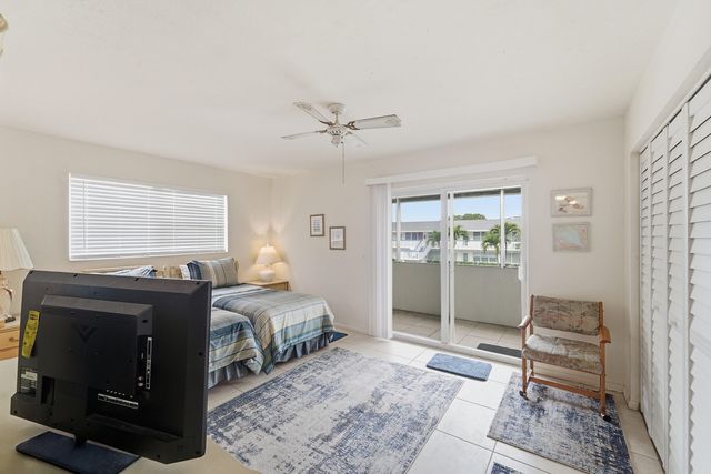 80 Harwood H, Deerfield Beach, FL 33442