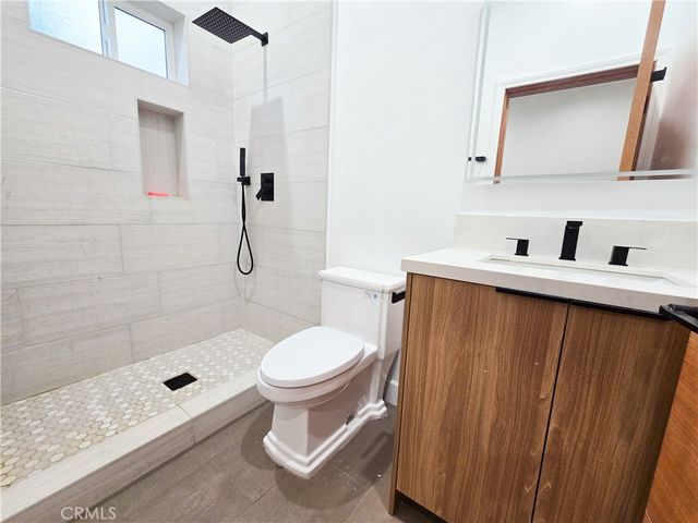 1816 3 S Hauser Boulevard, Los Angeles, CA 90019