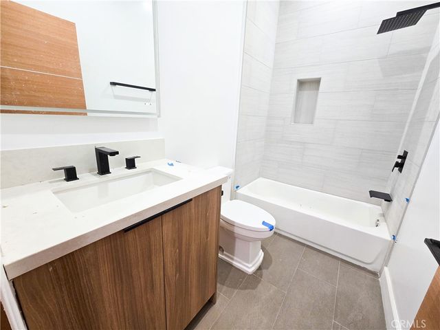 1816 3 S Hauser Boulevard, Los Angeles, CA 90019