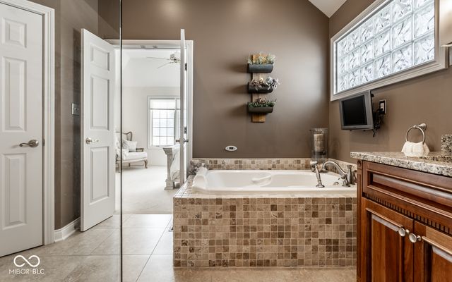 7191 Pymbroke Circle, Fishers, IN 46038