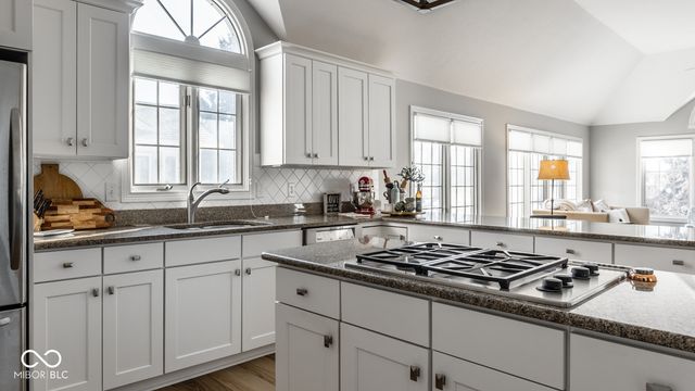 7191 Pymbroke Circle, Fishers, IN 46038