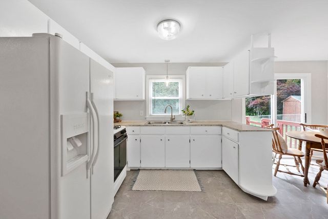 232 Almira Rd, Springfield, MA 01119