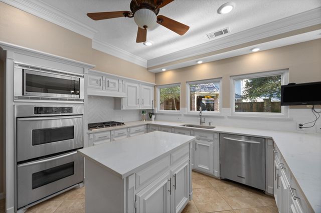 8807 Chelmsford Lane, Spring, TX 77379