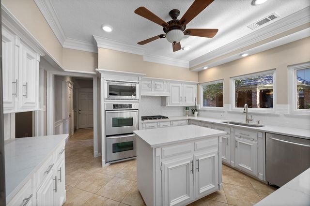 8807 Chelmsford Lane, Spring, TX 77379