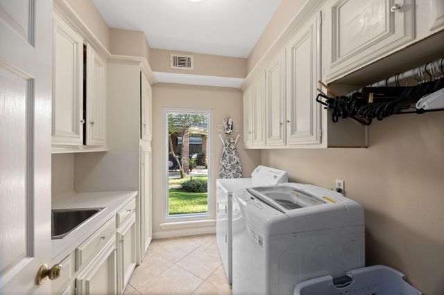 8807 Chelmsford Lane, Spring, TX 77379