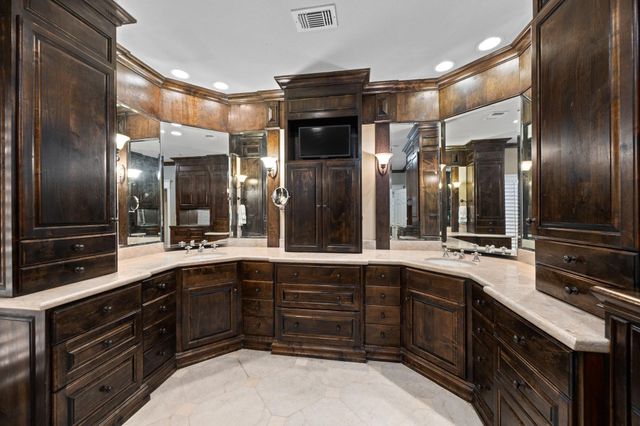 8807 Chelmsford Lane, Spring, TX 77379