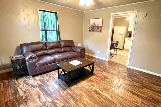 116 E Locust Street, Collinsville, TX 76233