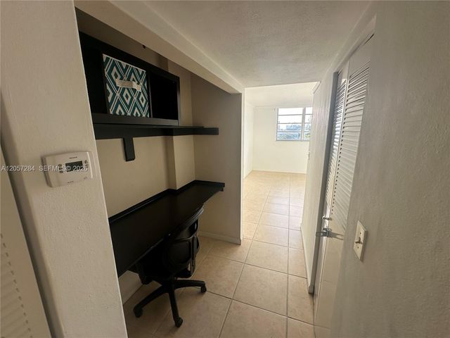 12590 NE 16th Ave 509, North Miami, FL 33161