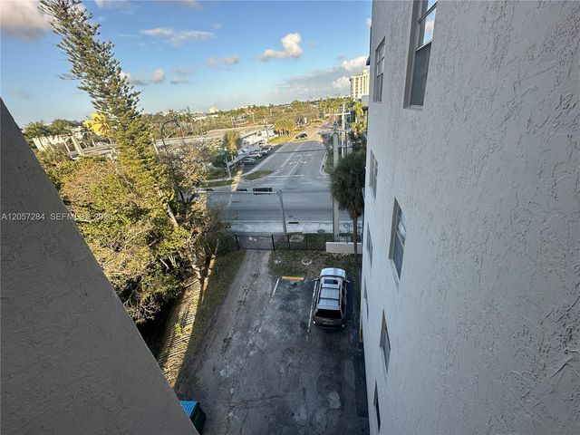 12590 NE 16th Ave 509, North Miami, FL 33161