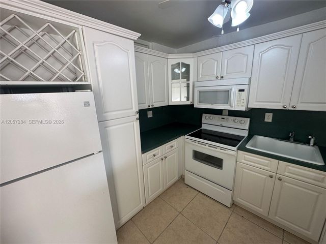 12590 NE 16th Ave 509, North Miami, FL 33161