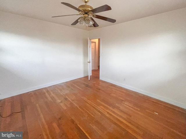 11 FOUNTAIN CT, Wilmington, DE 19808