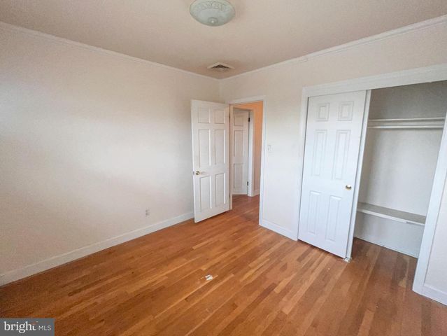 11 FOUNTAIN CT, Wilmington, DE 19808