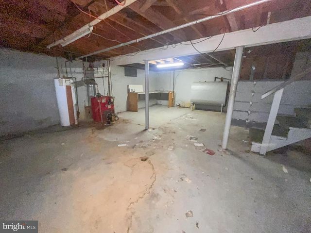 11 FOUNTAIN CT, Wilmington, DE 19808