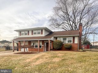 11 FOUNTAIN CT, Wilmington, DE 19808