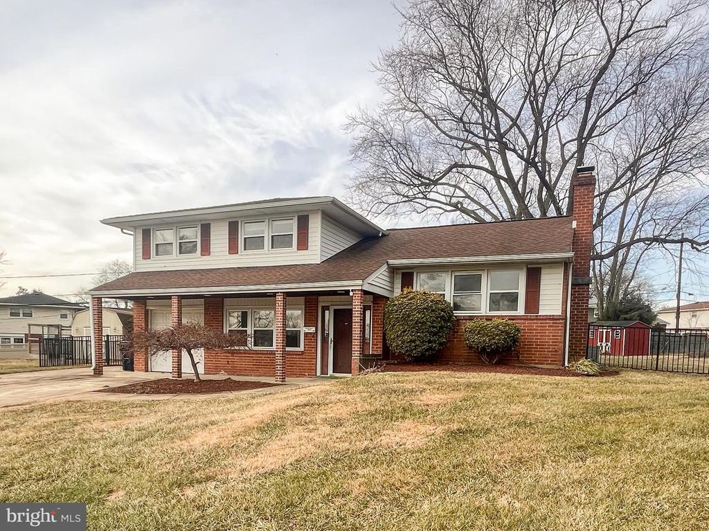 11 FOUNTAIN CT, Wilmington, DE 19808
