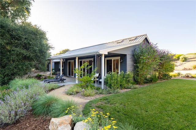 1989 Paradise Meadow, Templeton, CA 93465