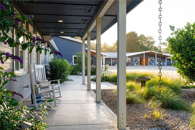 1989 Paradise Meadow, Templeton, CA 93465