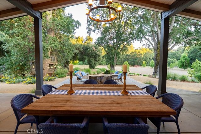 1989 Paradise Meadow, Templeton, CA 93465