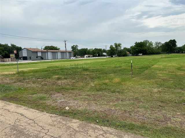 1516 E Robert Street, Fort Worth, TX 76104
