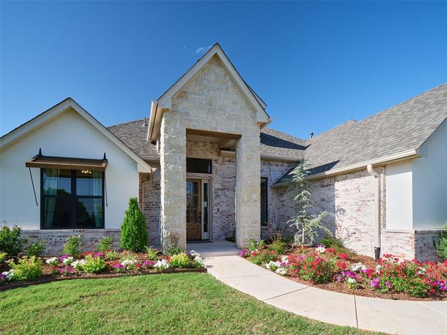 9117 SW 90th Street, Mustang, OK 73064