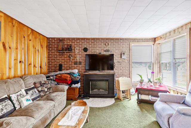 2 River Road, Fairfax, VT 05454