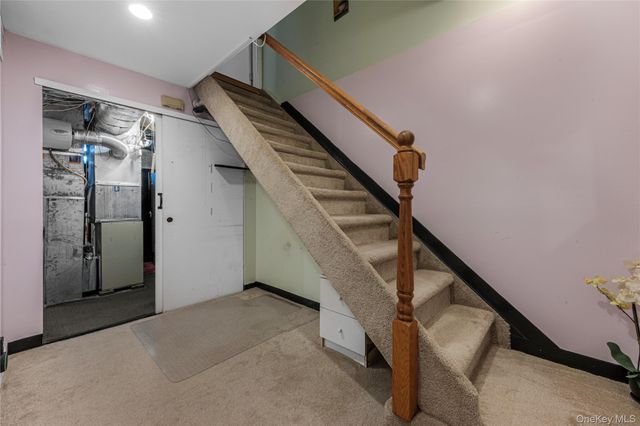 39 Elm Street, Central Islip, NY 11722