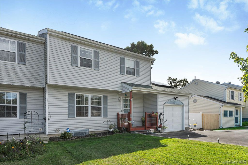 39 Elm Street, Central Islip, NY 11722 — photo 2
