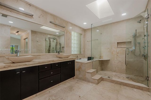 15251 Wilshire Way, Pembroke Pines, FL 33027