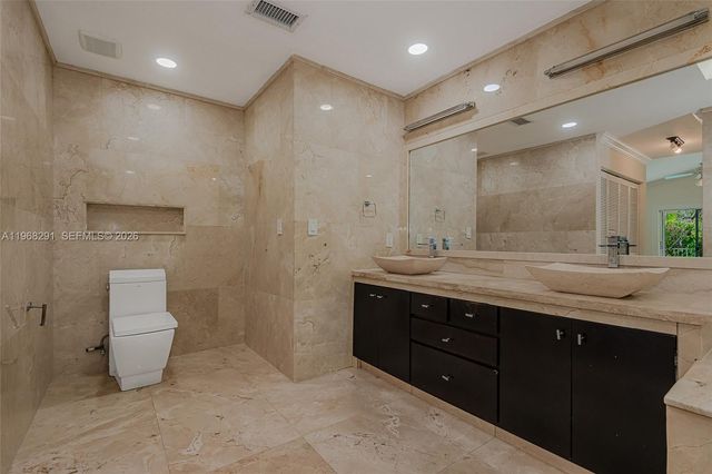 15251 Wilshire Way, Pembroke Pines, FL 33027