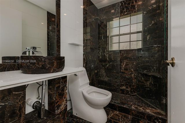 15251 Wilshire Way, Pembroke Pines, FL 33027