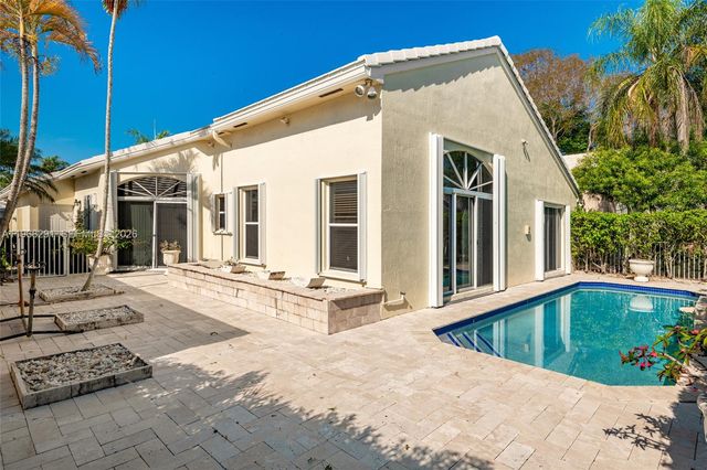 15251 Wilshire Way, Pembroke Pines, FL 33027