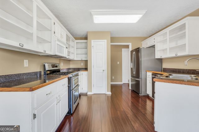 206 Pebble Creek Drive, Mcdonough, GA 30253