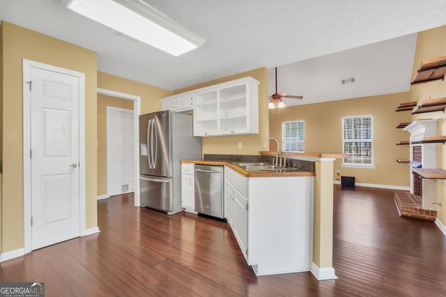 206 Pebble Creek Drive, Mcdonough, GA 30253