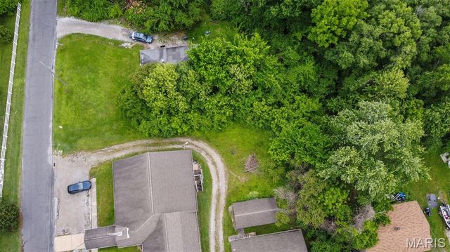 9310 Richfield Road, Fairview Heights, IL 62208