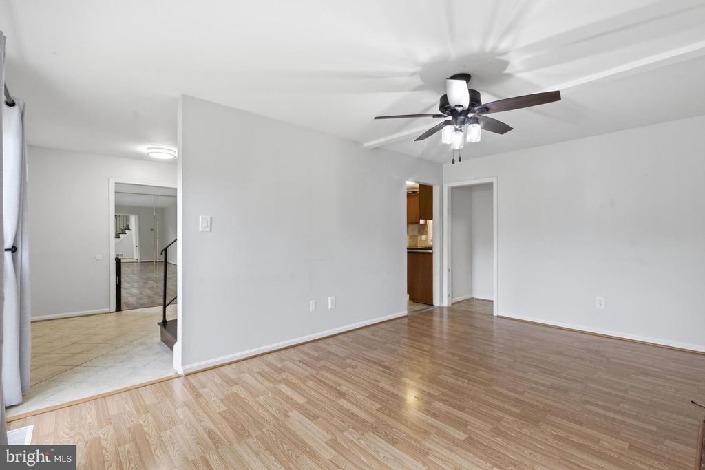 Image 10 of property listing at 1001 ARCHERY DR, Fort Washington, MD 20744