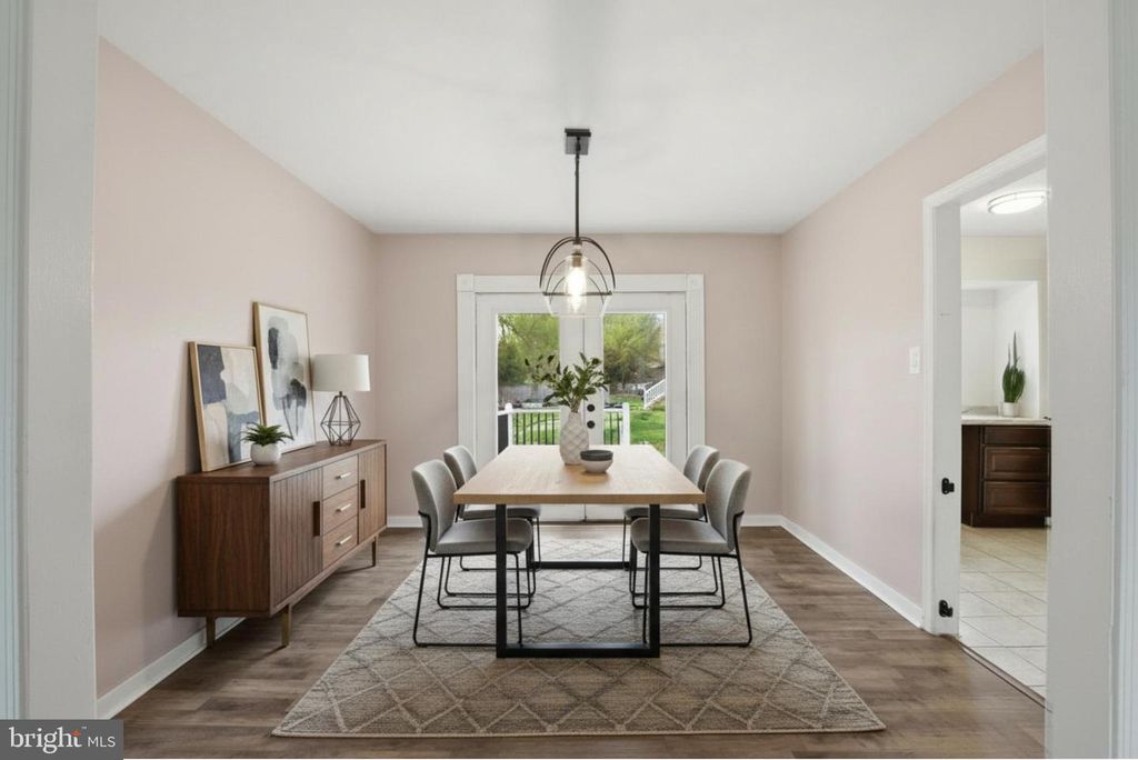 Image 7 of property listing at 1001 ARCHERY DR, Fort Washington, MD 20744