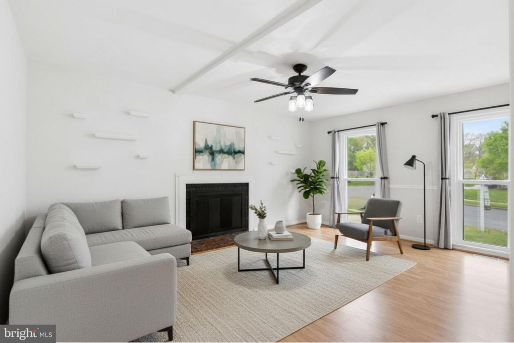 Image 9 of property listing at 1001 ARCHERY DR, Fort Washington, MD 20744