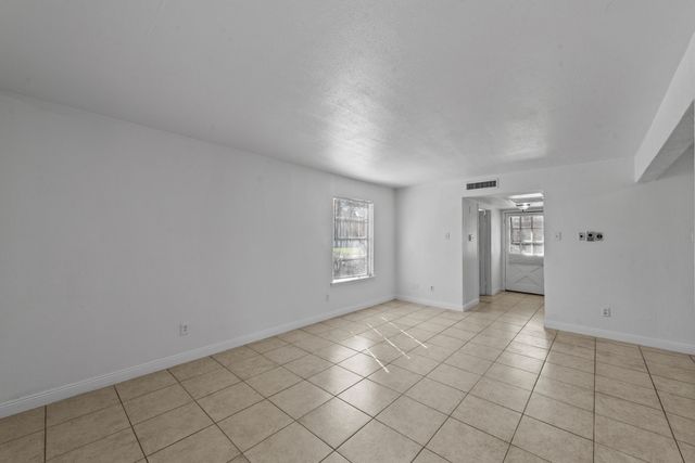 1815 E Grauwyler Road 155, Irving, TX 75061