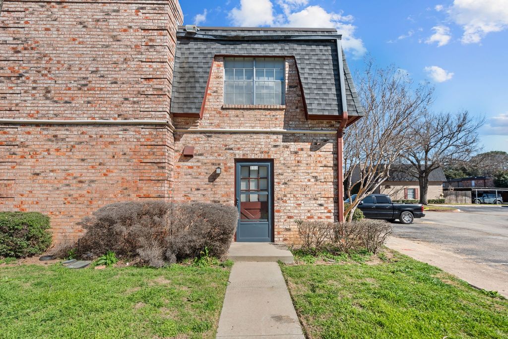 1815 E Grauwyler Road 155, Irving, TX 75061