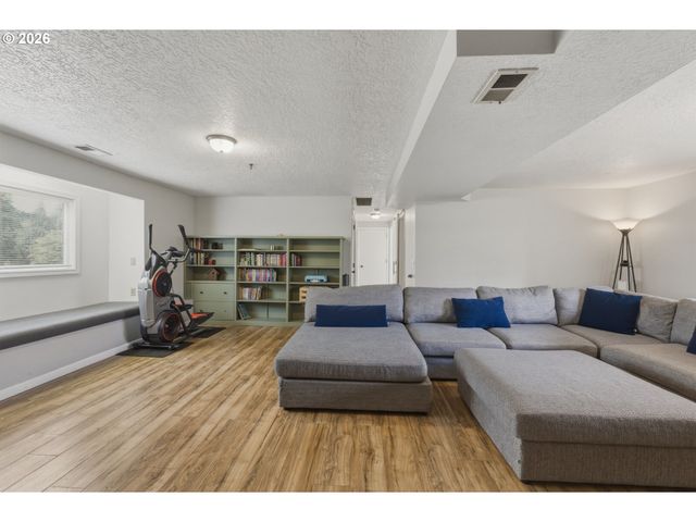 164 NARAIN Ct, Oregon City, OR 97045