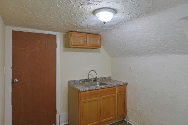 28 E Henry Street, River Rouge City, MI 48218