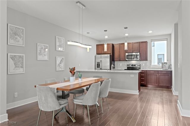 1260 W 70th Street, Cleveland, OH 44102