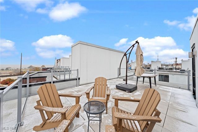 1260 W 70th Street, Cleveland, OH 44102