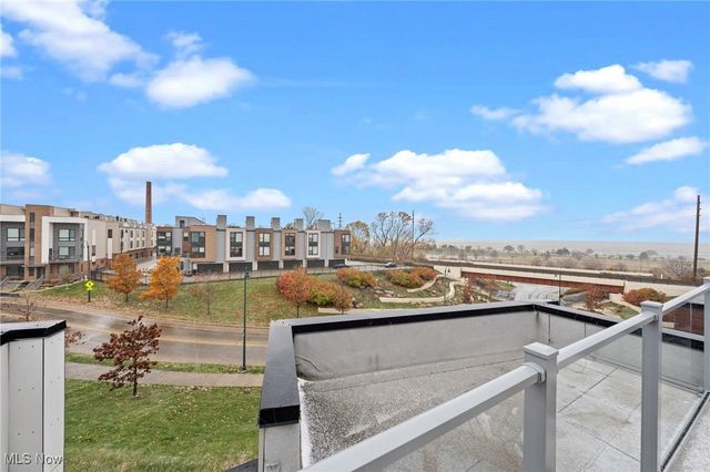 1260 W 70th Street, Cleveland, OH 44102