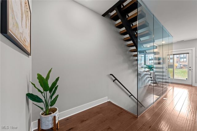 1260 W 70th Street, Cleveland, OH 44102