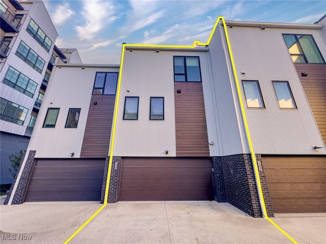 1260 W 70th Street, Cleveland, OH 44102